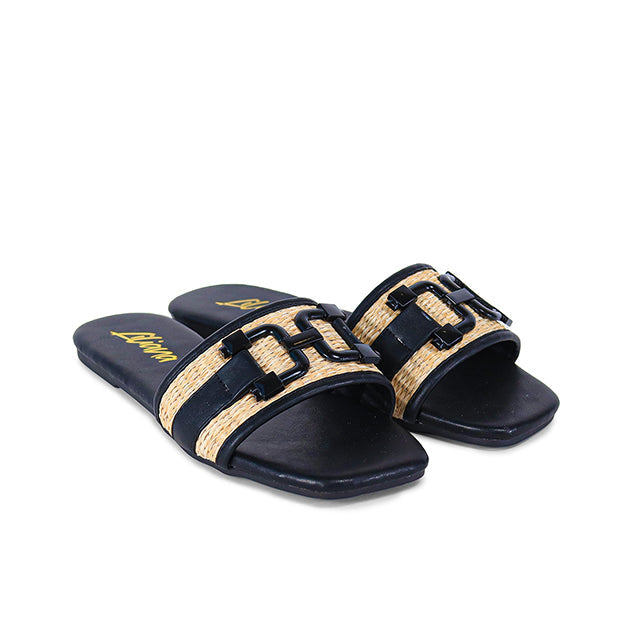 Lisa Sandal