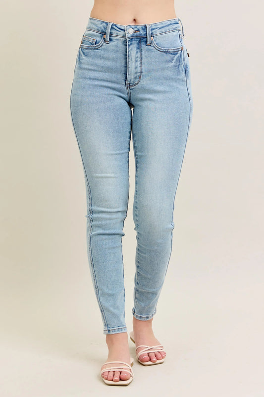 Judy Blue Full Size Mr Tummy Control Vintage Wash Skinny Jeans