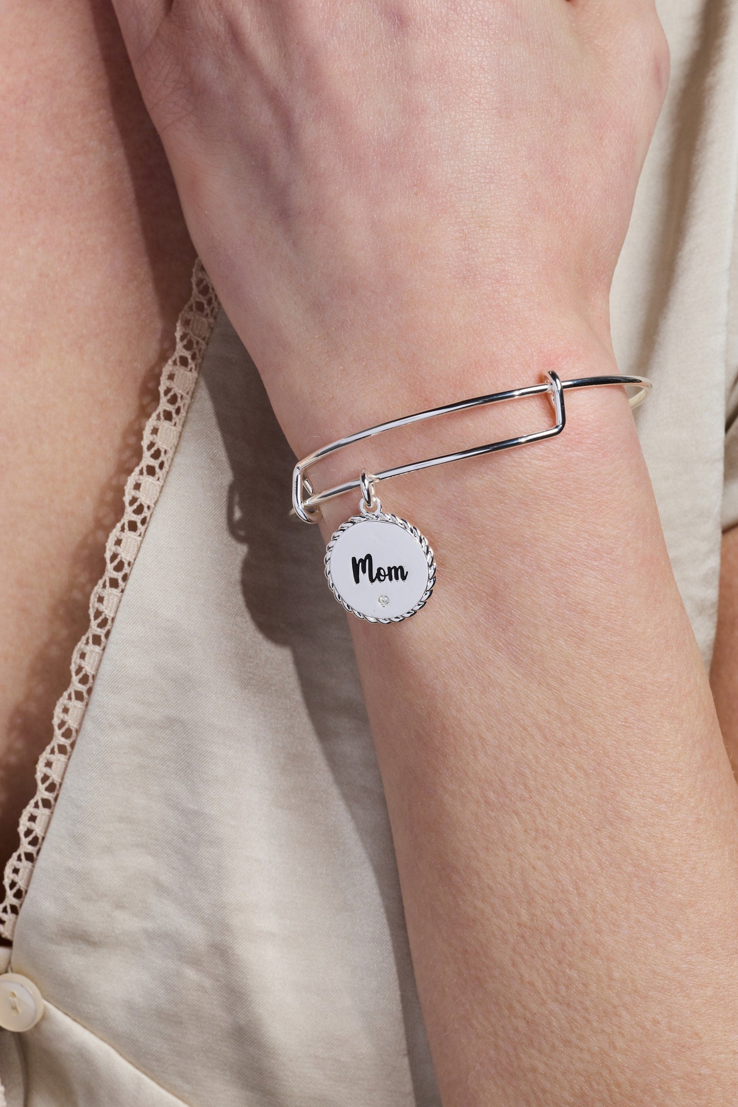 Mom 'Bonded By Love, Connected For Life' Charm Bangle