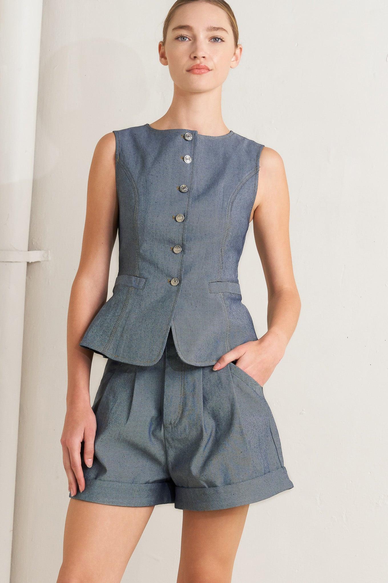 CONFIDENTLY COOL TAILORED WOVEN SHORT