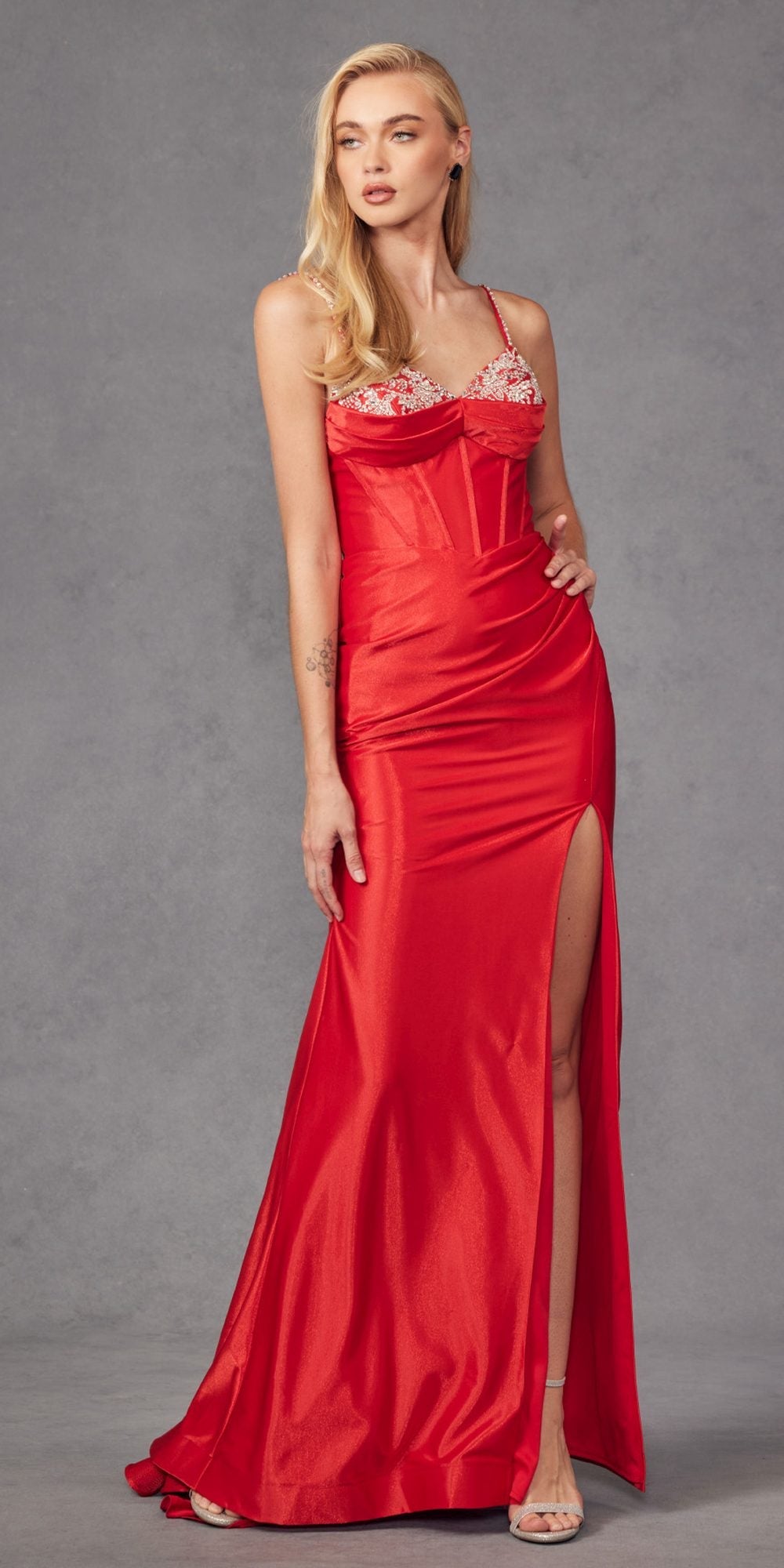 Juliet Long V-Neck Embellished Corset Bodice Fitted Mermaid Gown