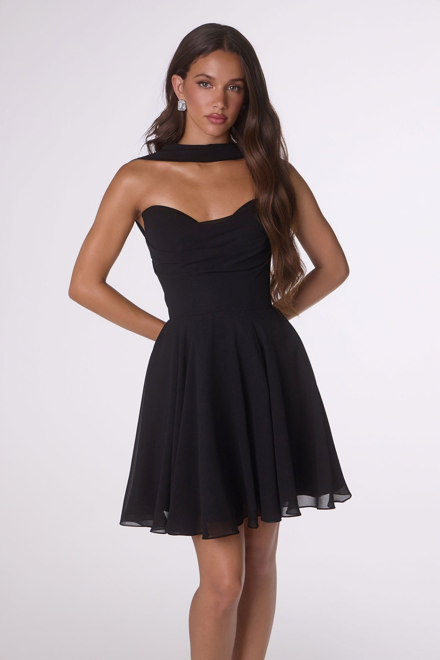 Amoris Short Strapless Chiffon Dress