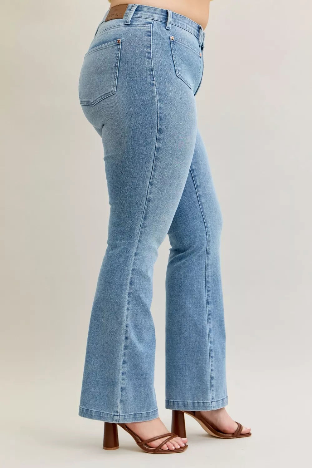 Judy Blue Full Size Mid Rise Bootcut Jeans with Contrast Wash & Front Patch Pockets