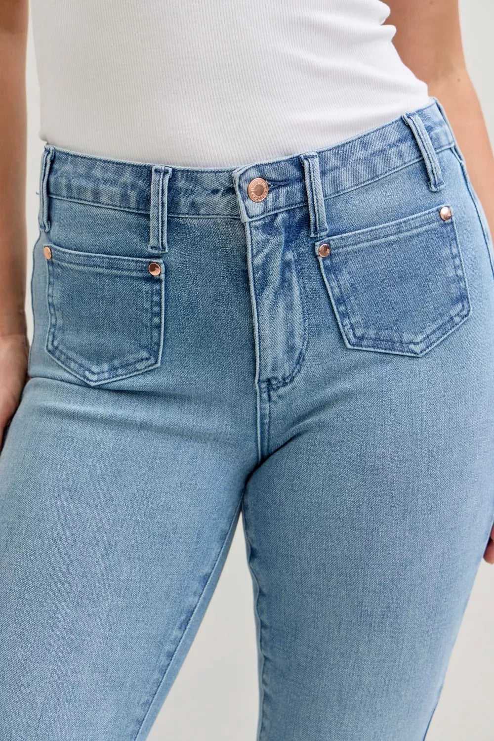 Judy Blue Full Size Mid Rise Bootcut Jeans with Contrast Wash & Front Patch Pockets